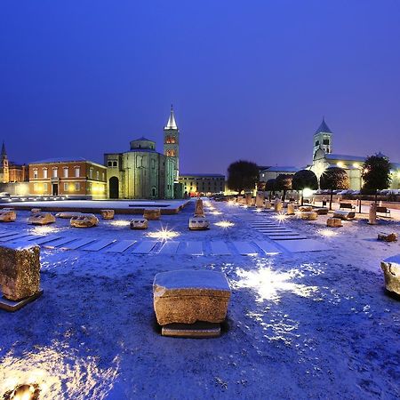 Main Street Studio And Rooms Zadar Bagian luar foto