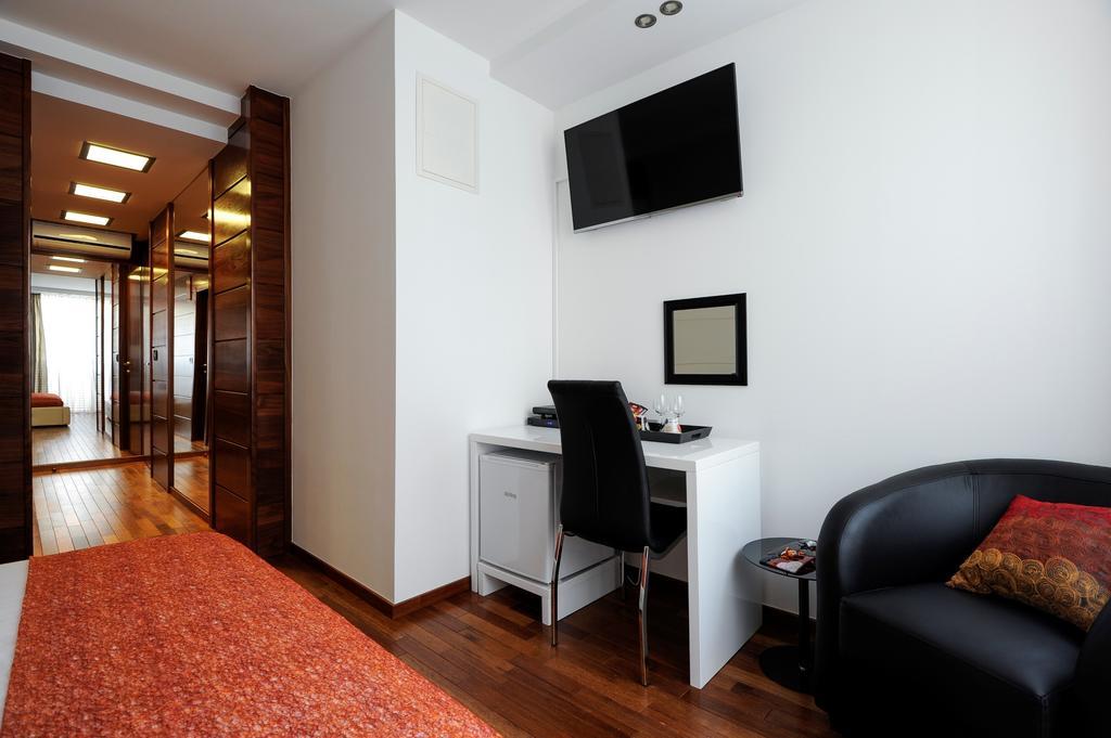 Main Street Studio And Rooms Zadar Ruang foto
