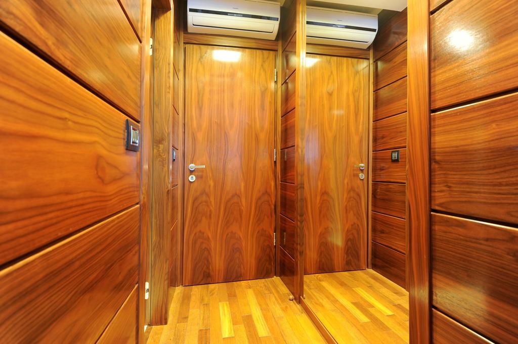 Main Street Studio And Rooms Zadar Bagian luar foto
